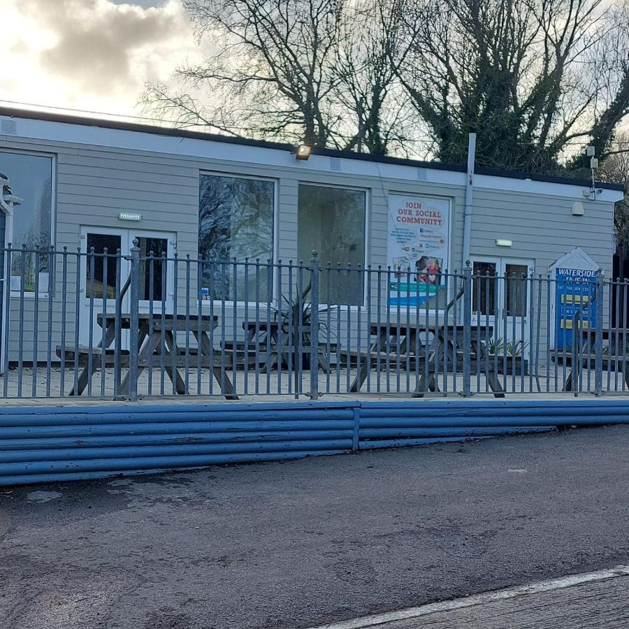 Warden Springs Caravan Park Ms16 Thornhill Road, Eastchurch,Me124Hf شيرنس المظهر الخارجي الصورة